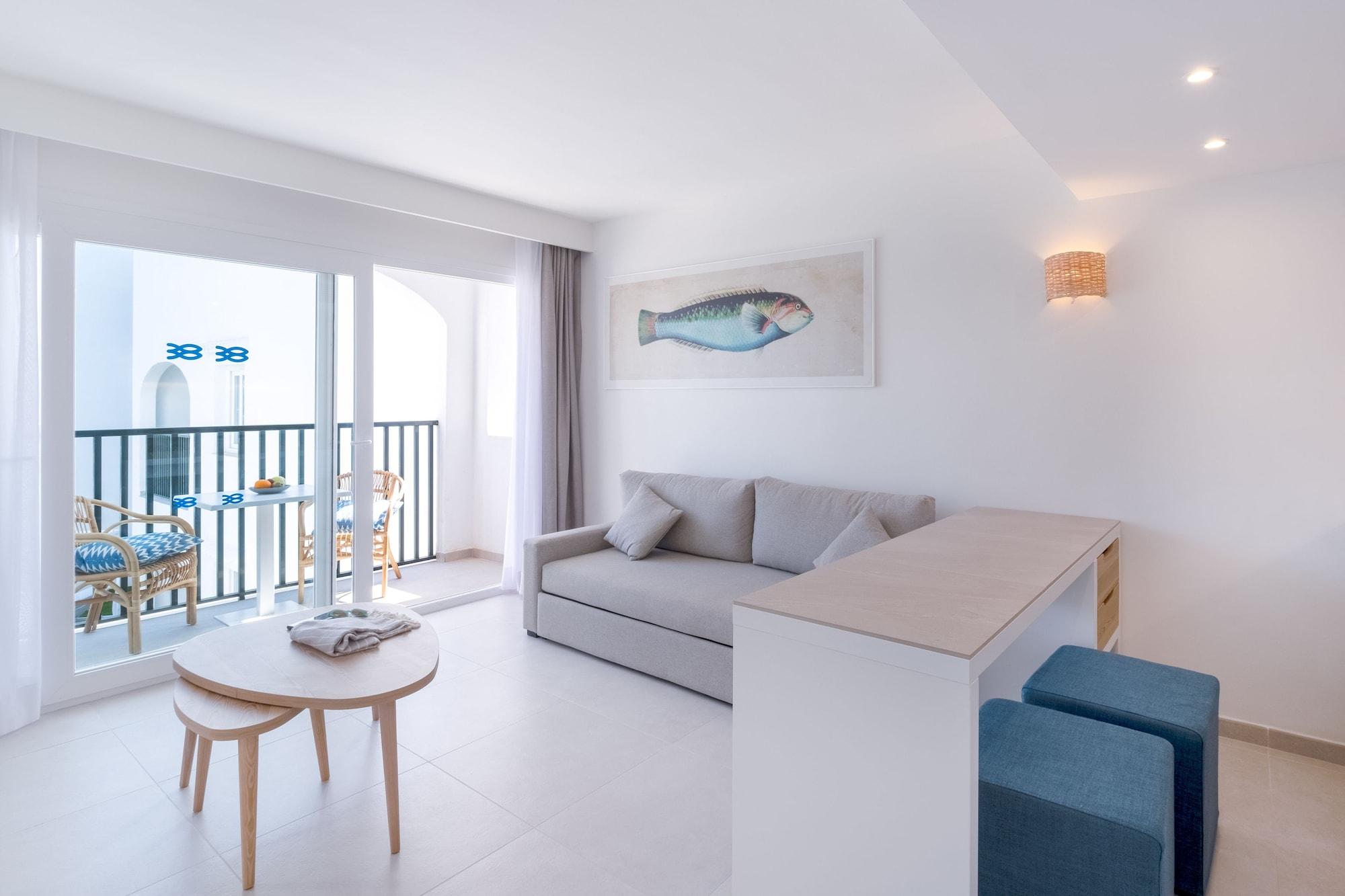 Fergus Style Carema Apart-hotel 4*