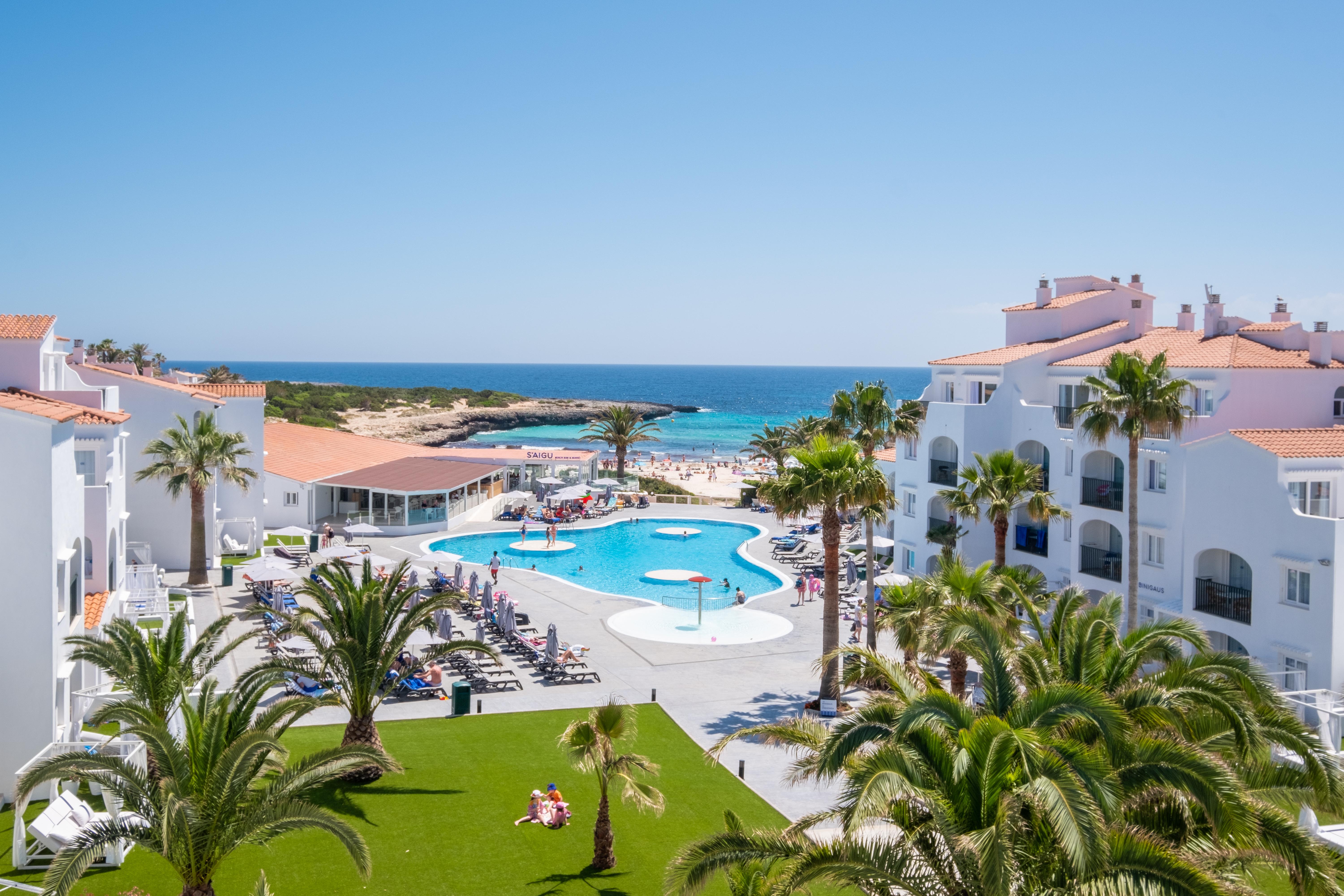 Fergus Style Carema Apart-hotel 4*