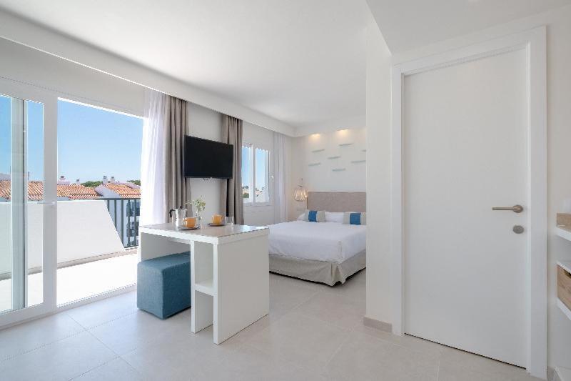 Apart-hotel Fergus Style Carema Cala'N Bosch (Menorca)