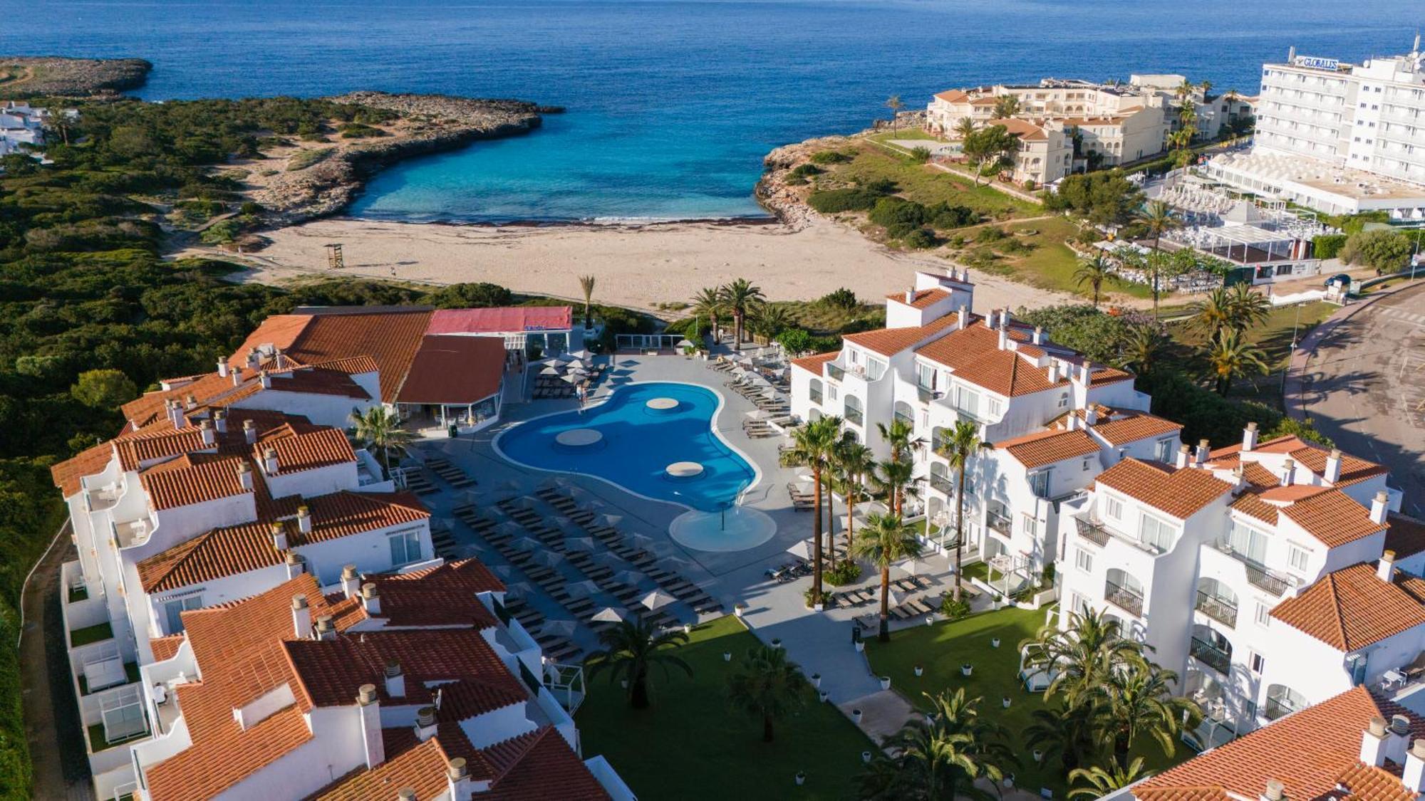 Fergus Style Carema Apart-hotel 4*