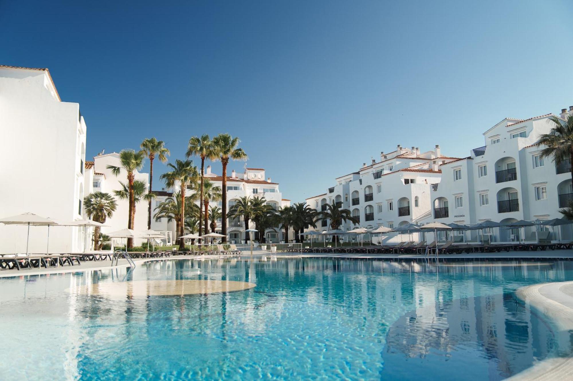Apart-hotel Fergus Style Carema